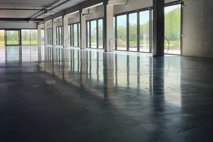 Bigger view of Duurzame reiniging en behandeling van betonvloeren voor bedrijven_RSD Floortreatment